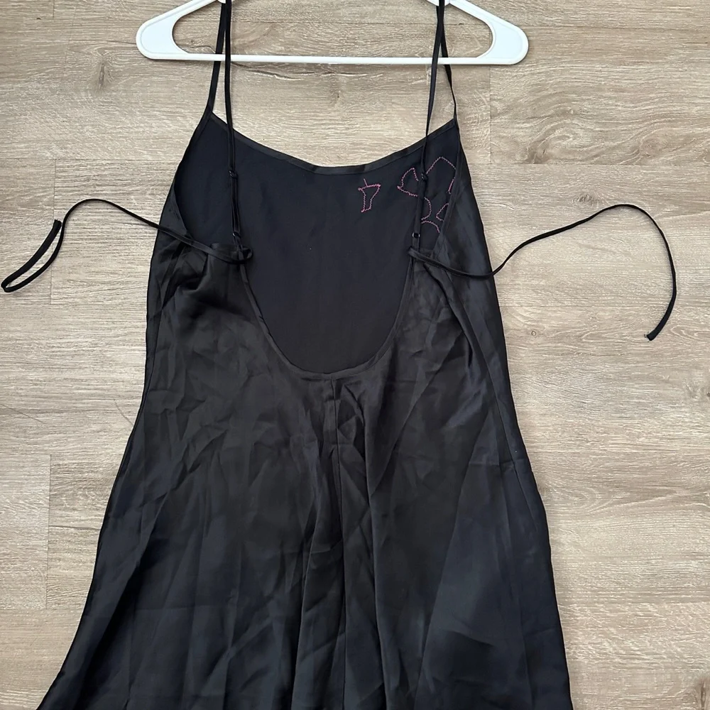 NWT vintage Victoria's Secret Black and Pink Slip Size Medium - Picture 2 of 4